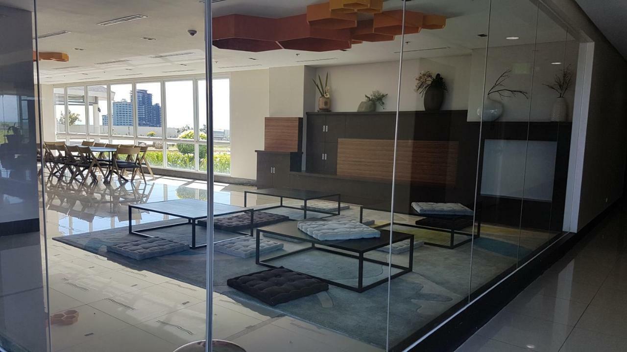 Mactan Newtown Condo With Garden And Ocean View 8Newtown Blvd Đảo Mactan Ngoại thất bức ảnh