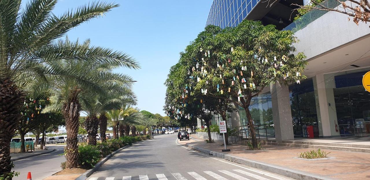 Mactan Newtown Condo With Garden And Ocean View 8Newtown Blvd Đảo Mactan Ngoại thất bức ảnh