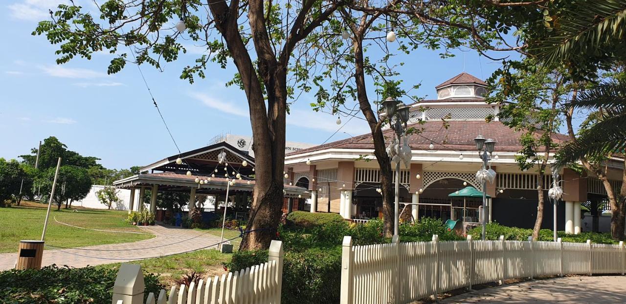 Mactan Newtown Condo With Garden And Ocean View 8Newtown Blvd Đảo Mactan Ngoại thất bức ảnh