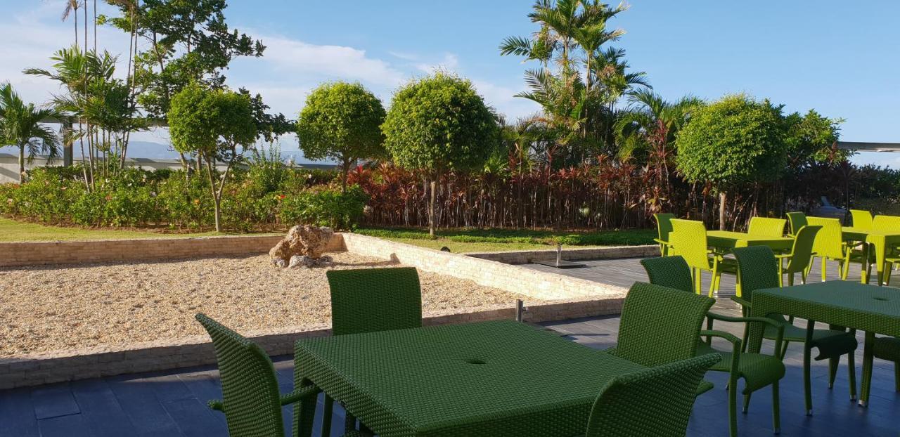 Mactan Newtown Condo With Garden And Ocean View 8Newtown Blvd Đảo Mactan Ngoại thất bức ảnh